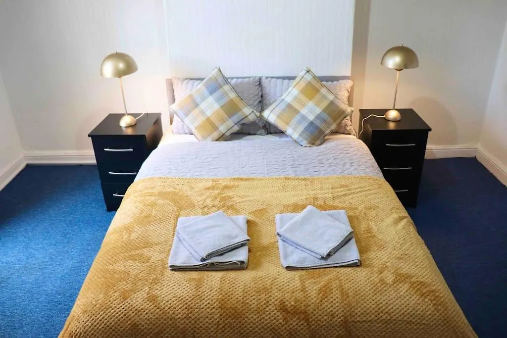Peaceful 2 Bed House Free Wifi And Parking Lägenhet Leeds  Storbritannien